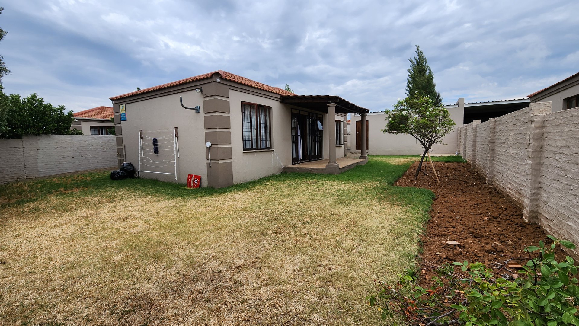 2 Bedroom Property for Sale in Langenhovenpark Free State